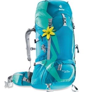 Deuter ACT Lite 35 + 10 SL backpack